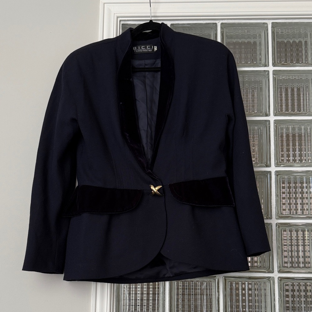 Elegant Dark Blue Blazer